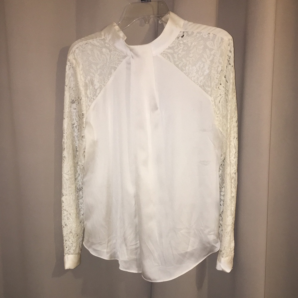 WHITE LACEY BLOUSE ⚪️